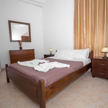 Christina Apartments กิสเซมอส ภายนอก รูปภาพ