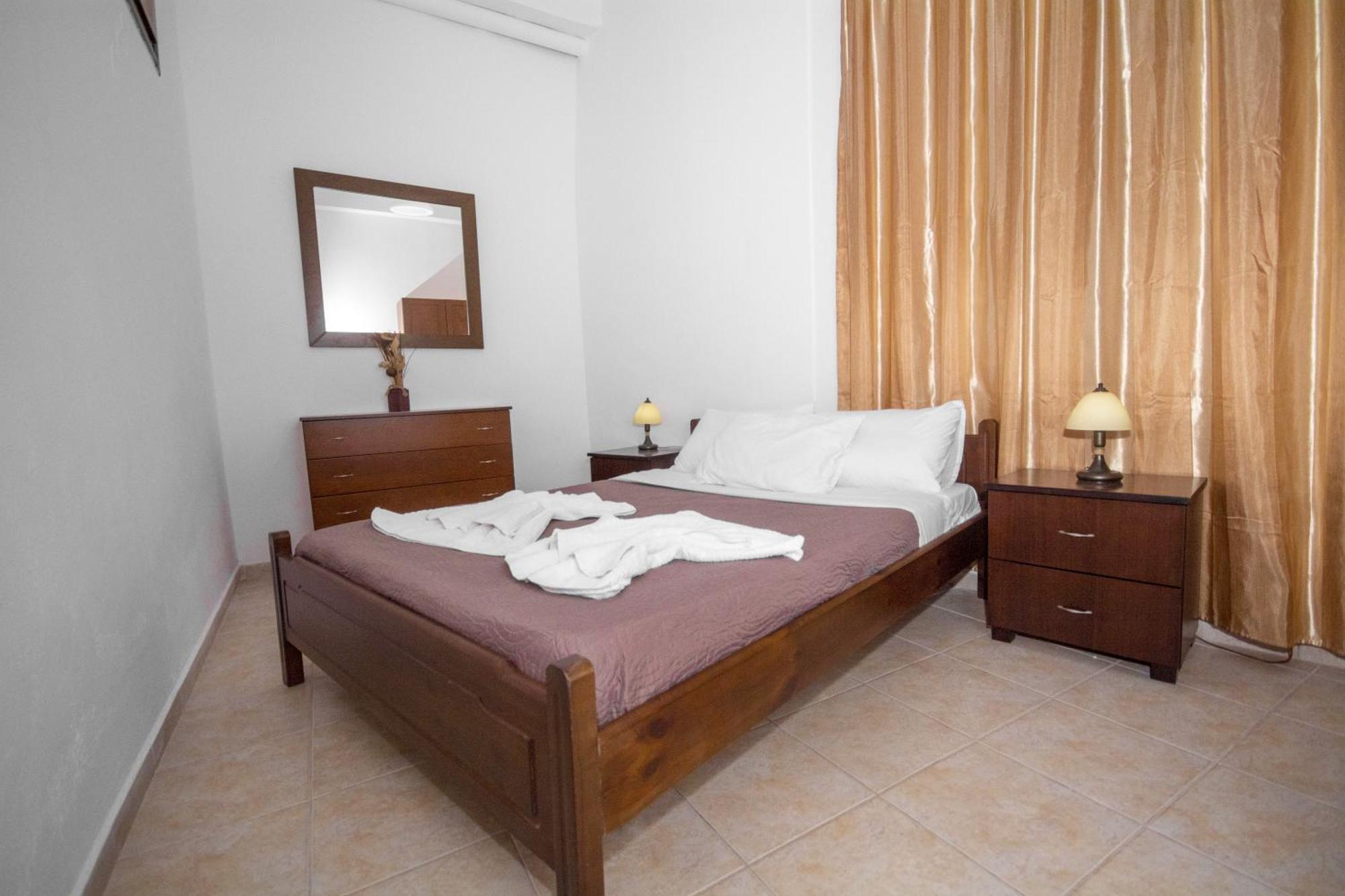 Christina Apartments กิสเซมอส ภายนอก รูปภาพ